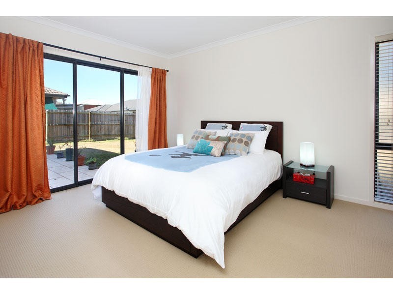 12 Springbrook Place, Moggill QLD 4070